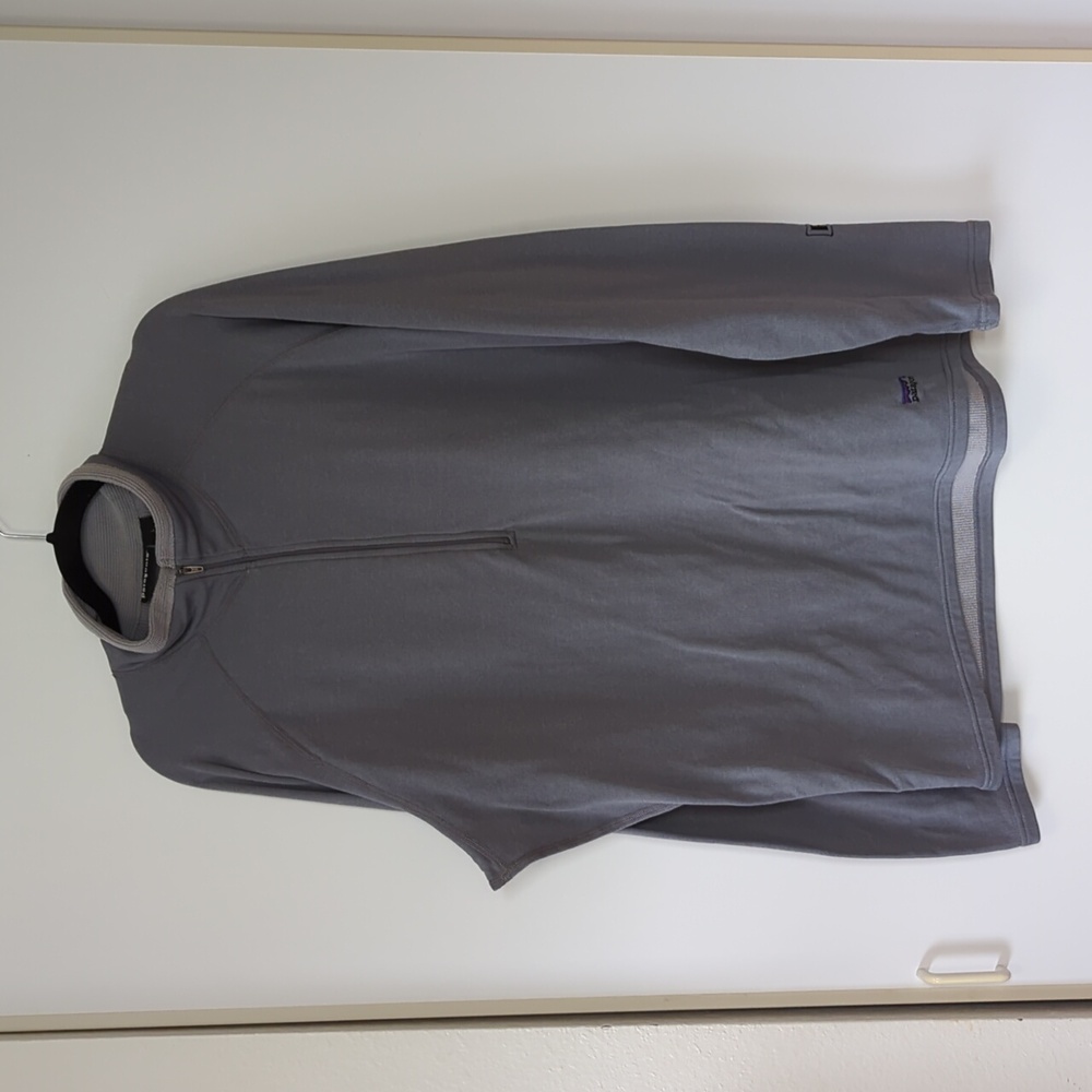 Patagonia Gray Regulator Fleece Long Sleeve 1/4 Zip - Size Large